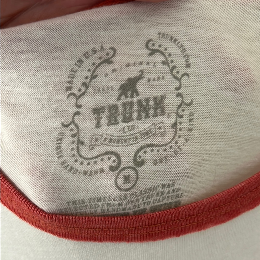 Trunk Ltd Women's Tops - Graphic band tee Bundle lot of 4 - Picture 11 of 15